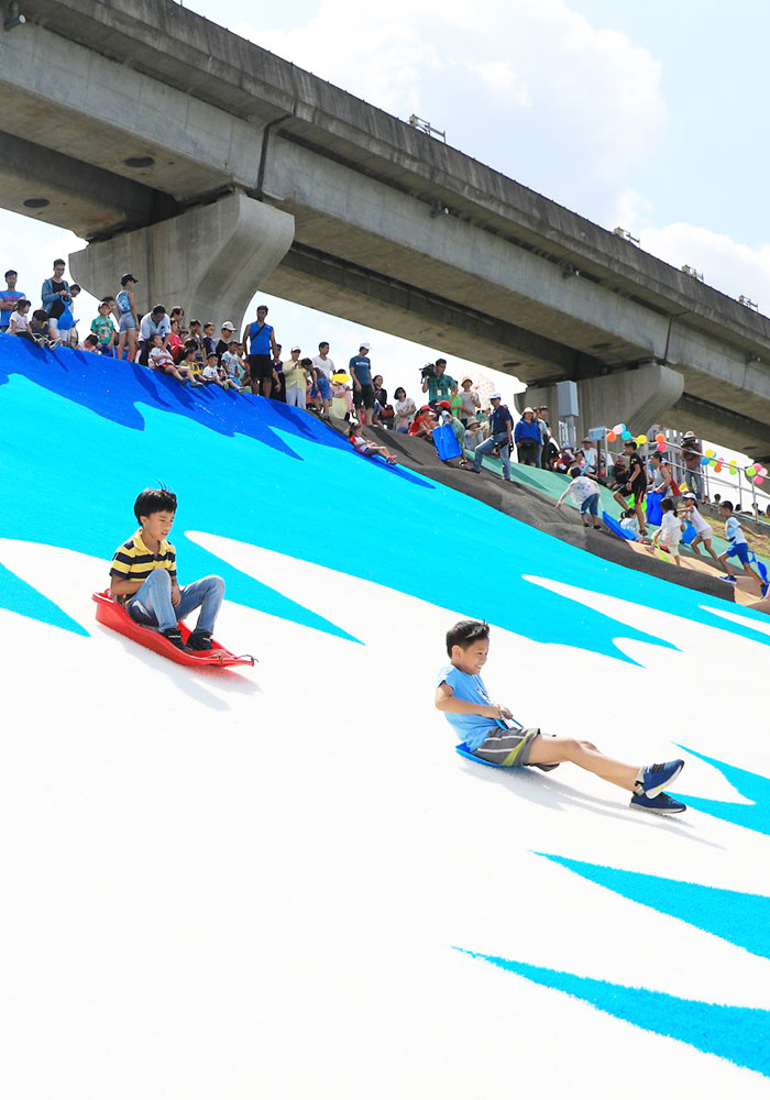三重新北大都會公園瀑布滑草場